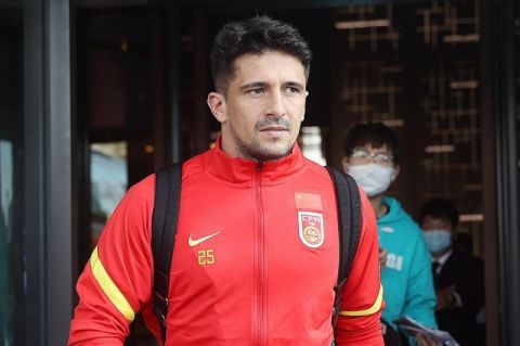 赖雅妍在片中饰演郭富城太太，林家栋的角色;要在戏中狠狠对付他（郭富城），谭耀文、白只的角色则;是敌是友难分
